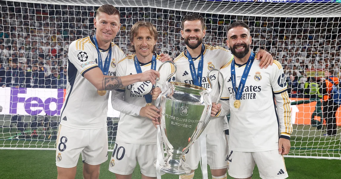 Đội bóng vô địch Europa League thường có cơ hội bước lên sân chơi Champions League ở mùa giải sau