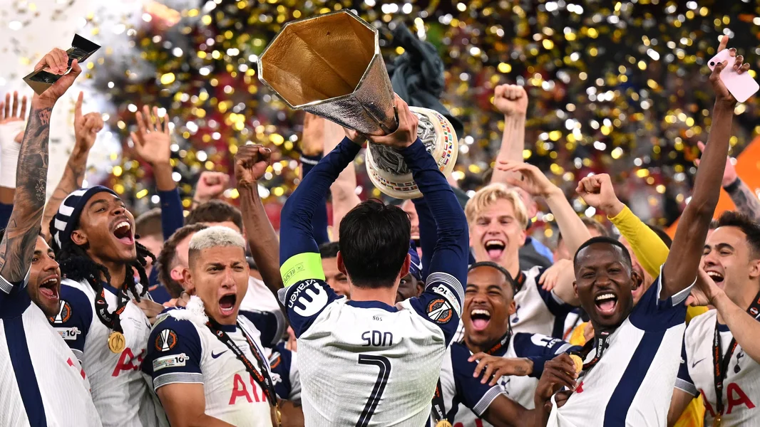 Điểm UEFA Europa League khác C1 chính là đối tượng tham dự giải đấu